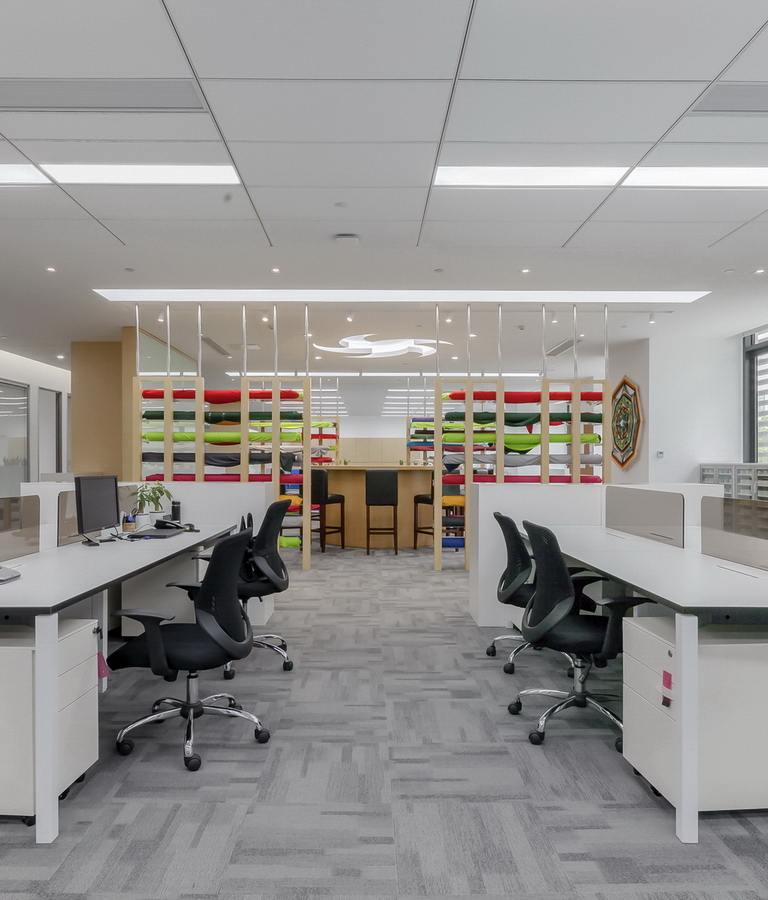 五極紡織科技辦公室裝修-辦公區-pc